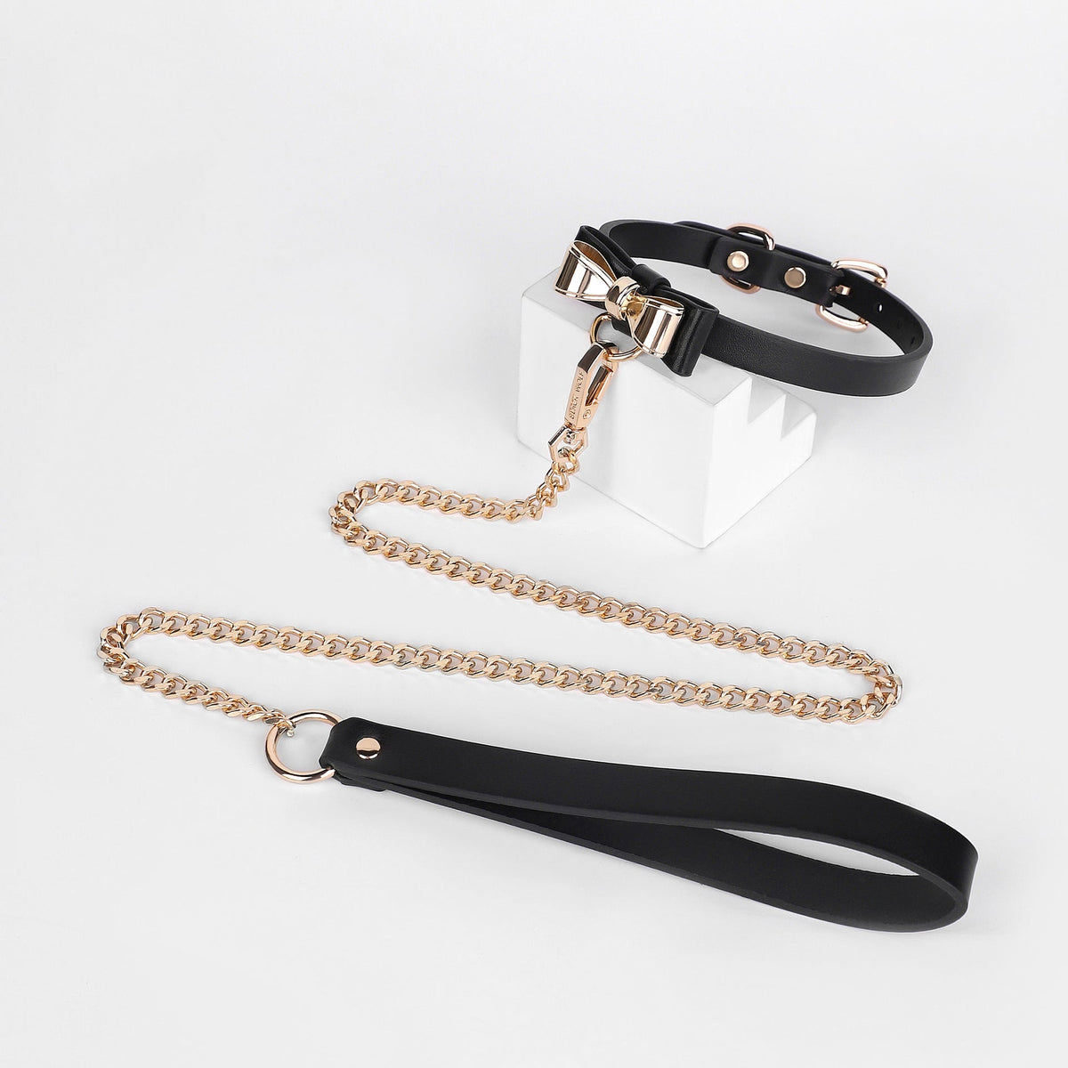 SM Gold Bow Iridescent Collar With Leash Suit
