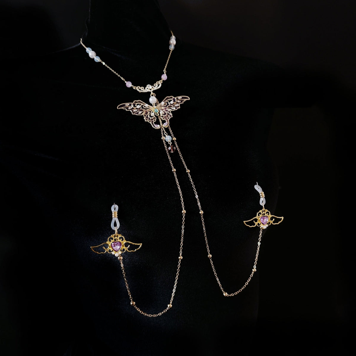 Butterfly Collar & Nipple Clamp Chain Suit